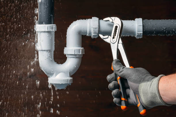 Professional Gas Line Repair technician working in Palmer, IL